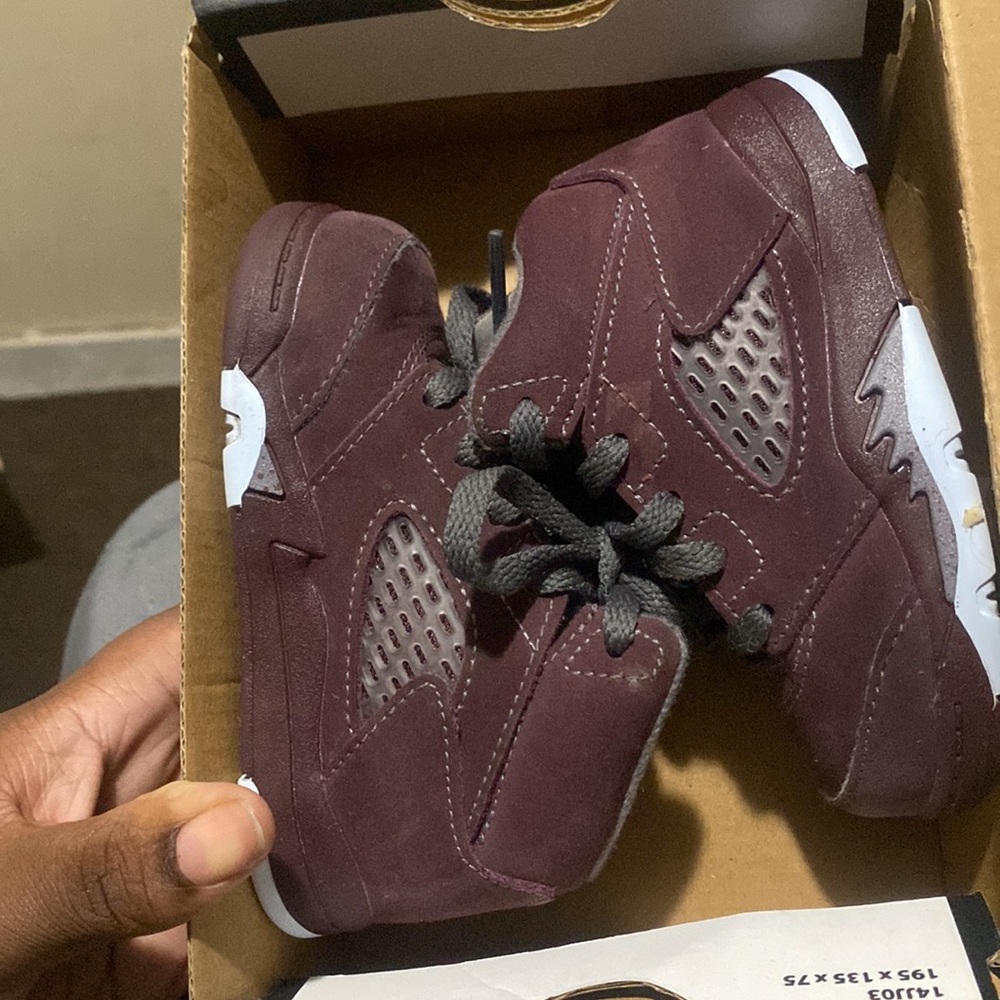Jordan 5 - Picture 2 of 4